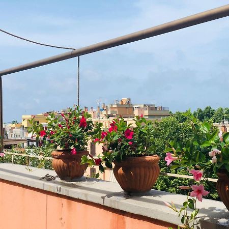 Penthouse Sea View Apartment Лидо ди Остия Екстериор снимка