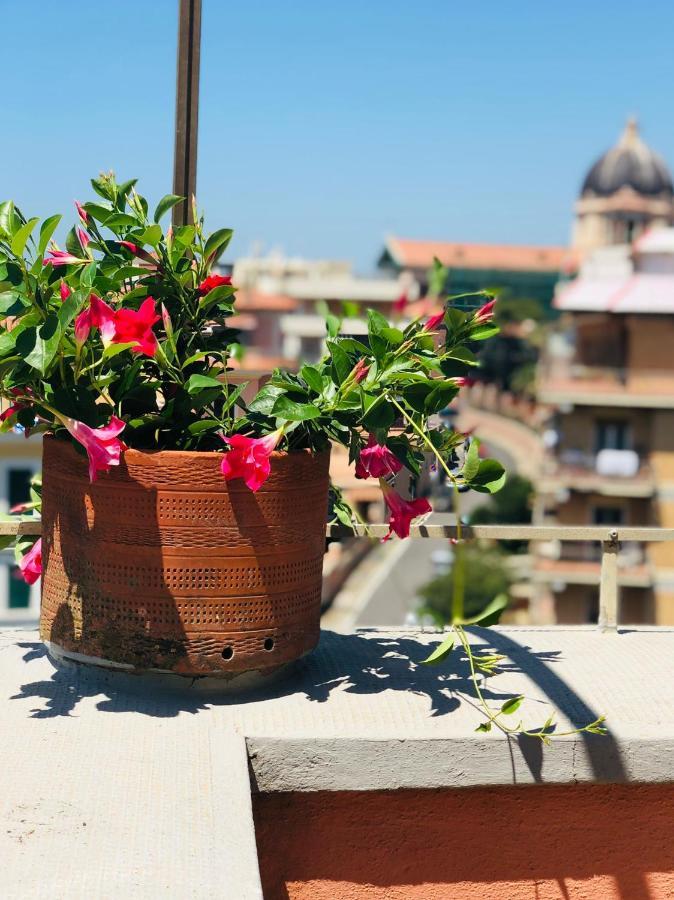 Penthouse Sea View Apartment Лидо ди Остия Екстериор снимка